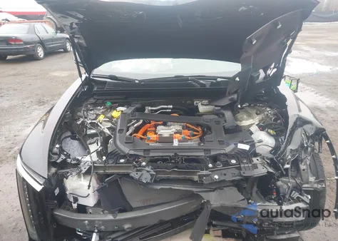 2024 Cadillac Lyriq Luxury W/1Se z USA, uszkodzony, nr VIN 1GYKPSRL5RZ135037